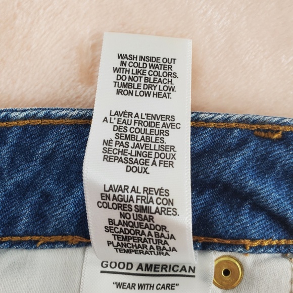 NWT GOOD AMERICAN Bombshell Denim Short Size 24 100%cotton - Picture 5 of 16